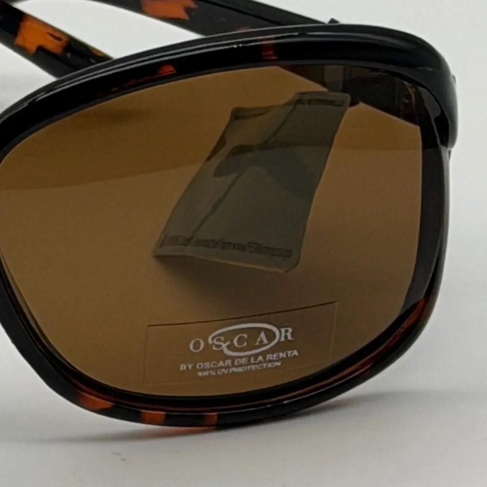 NWT Oscar de la Renta Women’s Polarized Sunglasses 1309P 215